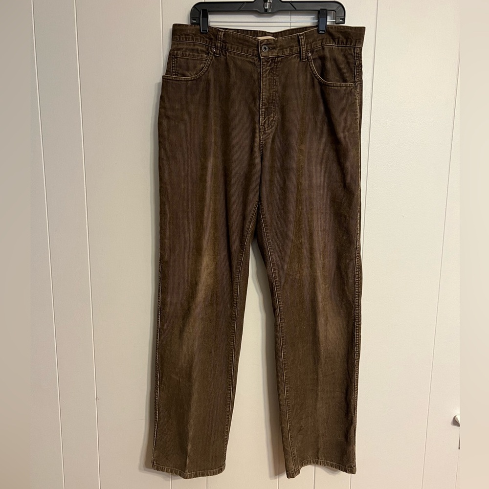 L.L. Bean corduroy pants size 35W 34ins natural‎ fit